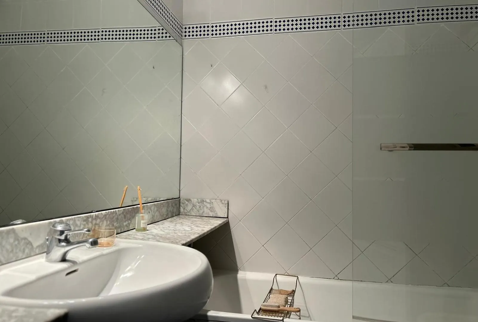 Habitacion Luminosa Con Bano Compartido Mercaderes Vistas Encierro Centro Pamplona Homestay